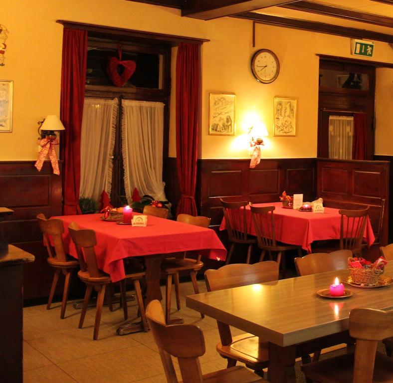 Basicrooms Hotel Unterseen Екстериор снимка